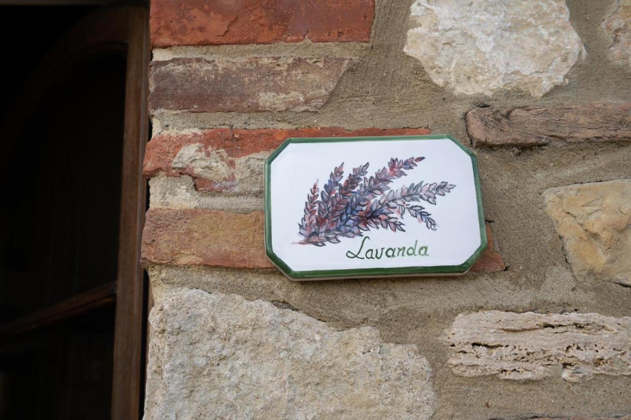 Casa Lavanda - Podere Fossaccio อัสเชียโน ภายนอก รูปภาพ